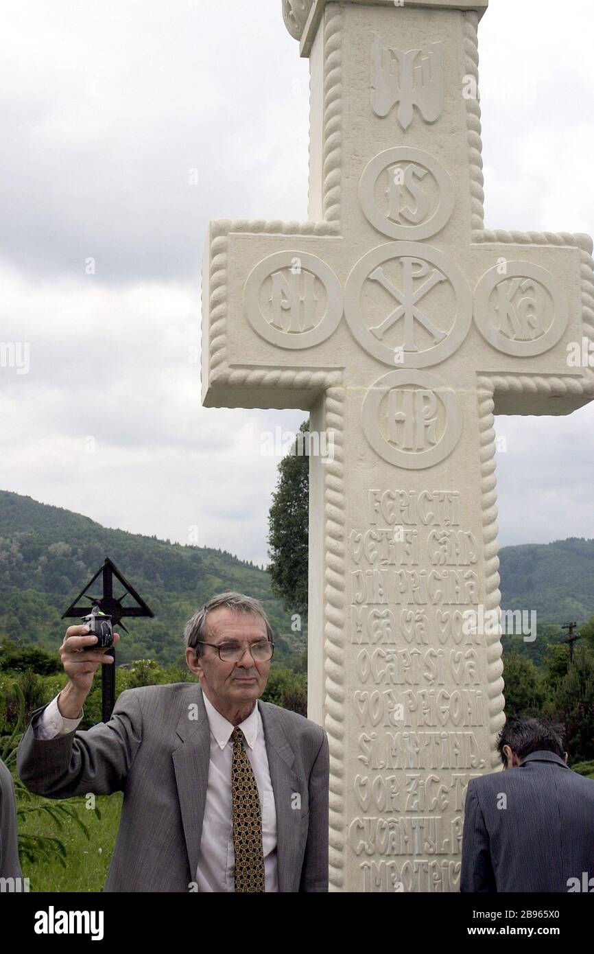 Romulus Rusan anlässlich der Veranstaltung zum Gedenken an die Opfer des Kommunismus auf dem Friedhof Cearda, Sighet, Rumänien. Stockfoto