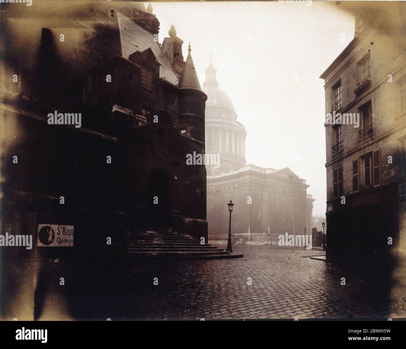 RUE de LA MONTAGNE SAINT GENEVIEVE Coin de la rue de la Montagne Sainte-Geneviève. Paris (Vème-Bezirk). Photographie d'Eugène Atget (1857-1927). Paris, musée Carnavalet. Stockfoto