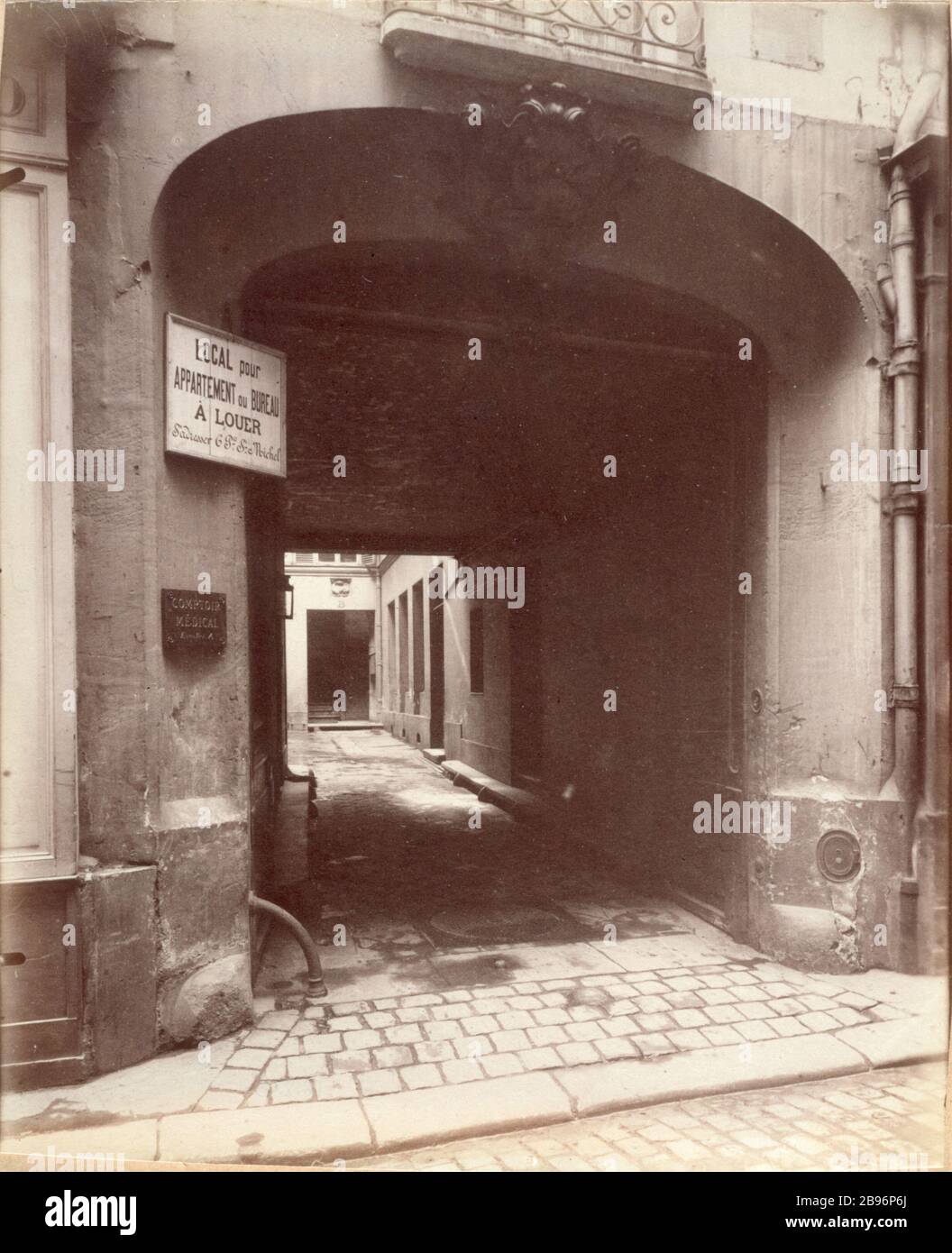 HOTEL SALAMANDER Hôtel de la Salamandre, construit pour la duchesse d'Estampes, 20 rue de l'Hirondelle. Paris (VIème-Bezirk). Photographie d'Eugène Atget (1857-1927). Paris, musée Carnavalet. Stockfoto