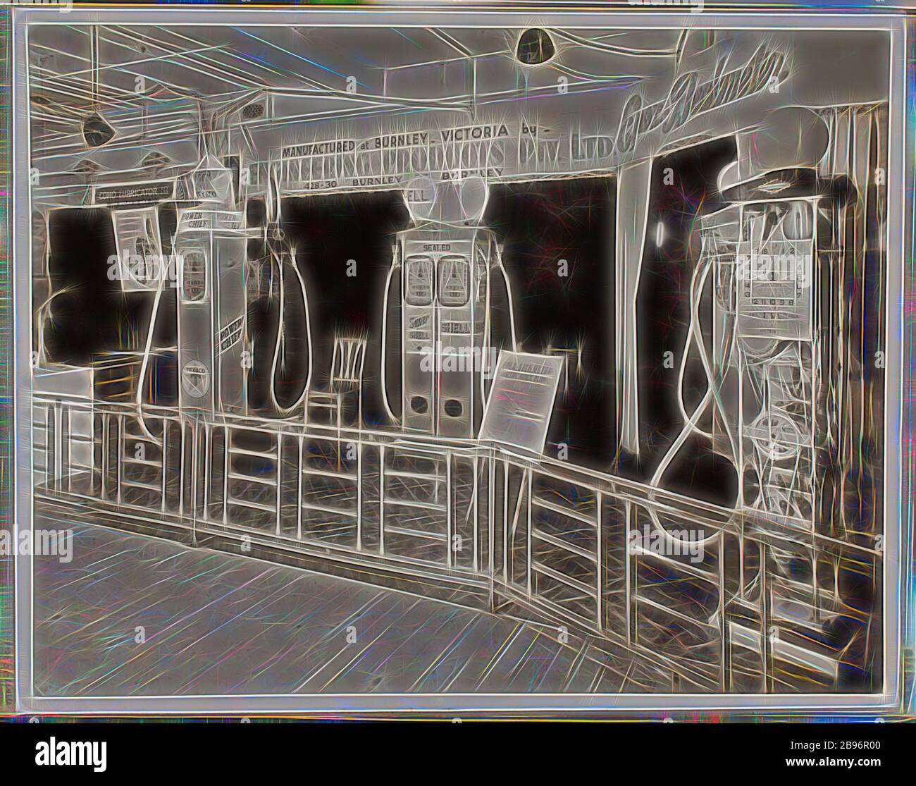 Fotografie - Engineering Products Pty Ltd, Exhibition Display, Victoria, um 1938, eine von 59 Schwarz-Weiß-Fotografien in einem Fotoalbum enthalten. Die Bilder zeigen die von Engineering Products Pty. Ltd., EPEX hergestellten Benzinpumpen. Die Fotos sind auf beiden Seiten der Albumseiten montiert, einige Bilder sind von der Seite abgetrennt und werden nun separat untergebracht. Teil einer Sammlung von technischen Zeichnungen, Verkaufsbroschüren, technische Kataloge, Firmenunterlagen, neu von Gibon, Design von warmen fröhlich glühen von Helligkeit und Lichtstrahlen Ausstrahlung. Klassische Kunst neu erfunden mit einem Stockfoto