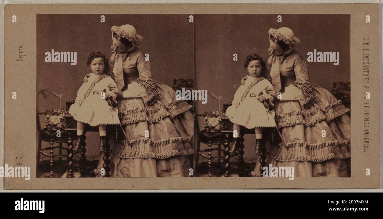 PORTRÄT DER KAISERINMUTTER EUGENIE (1826-1920) UND DES KAISERLICHEN PRINZEN EUGENE LOUIS NAPOLEON (1856-1879) Porträt de l'impératrice Eugénie (1826-1920) et du Prince impérial Eugène Louis Napoléon (1856-1879). 1858-1860. Photographie d'André-Alphonse-Eugène Disdéri (1819-1889). Paris, musée Carnavalet. Stockfoto