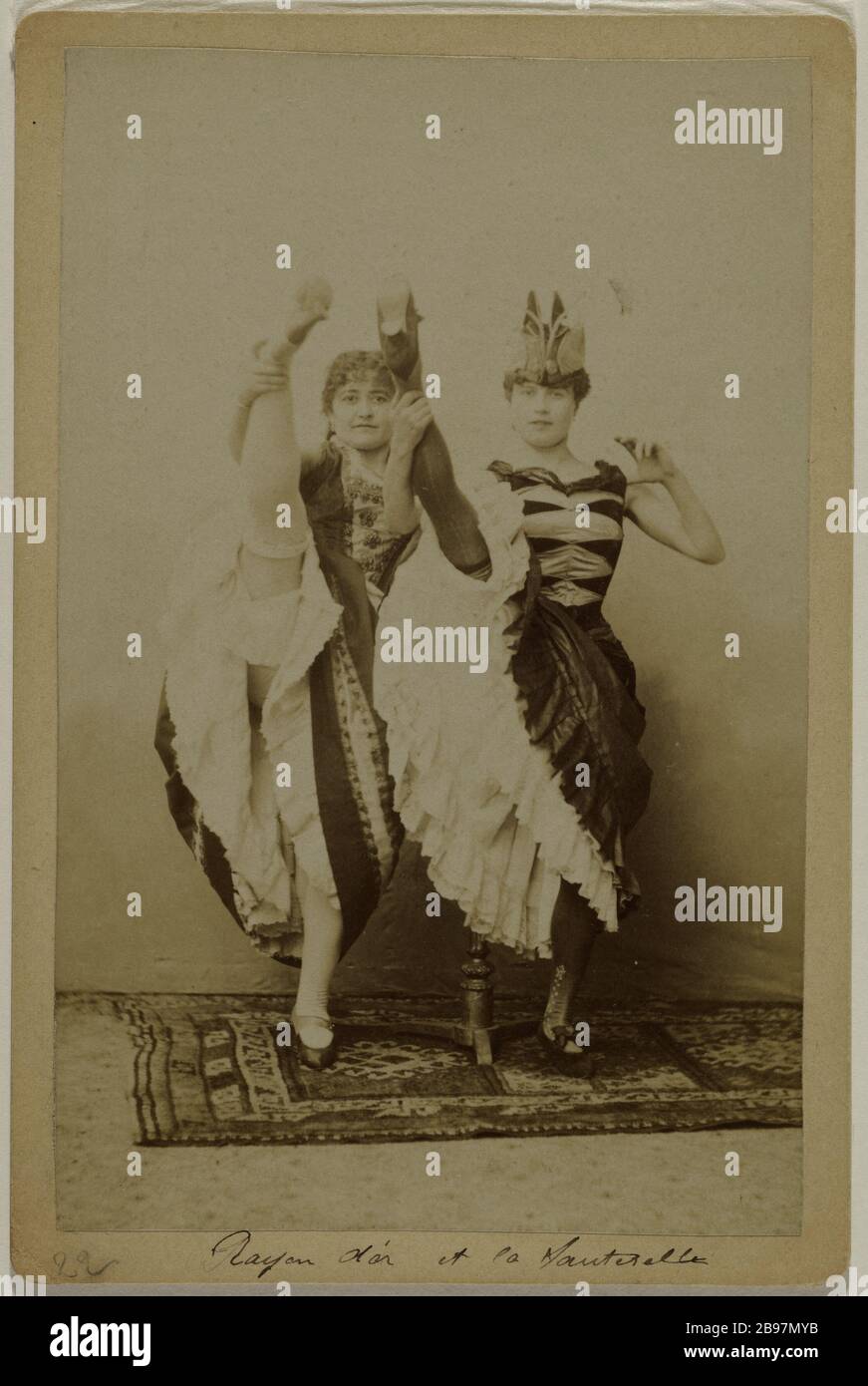 PORTRÄT VON ZWEI TÄNZERN Rayon d'Or et la Sauterelle, danseuses de Cancan. 1881-1891. Paris, musée Carnavalet. Stockfoto