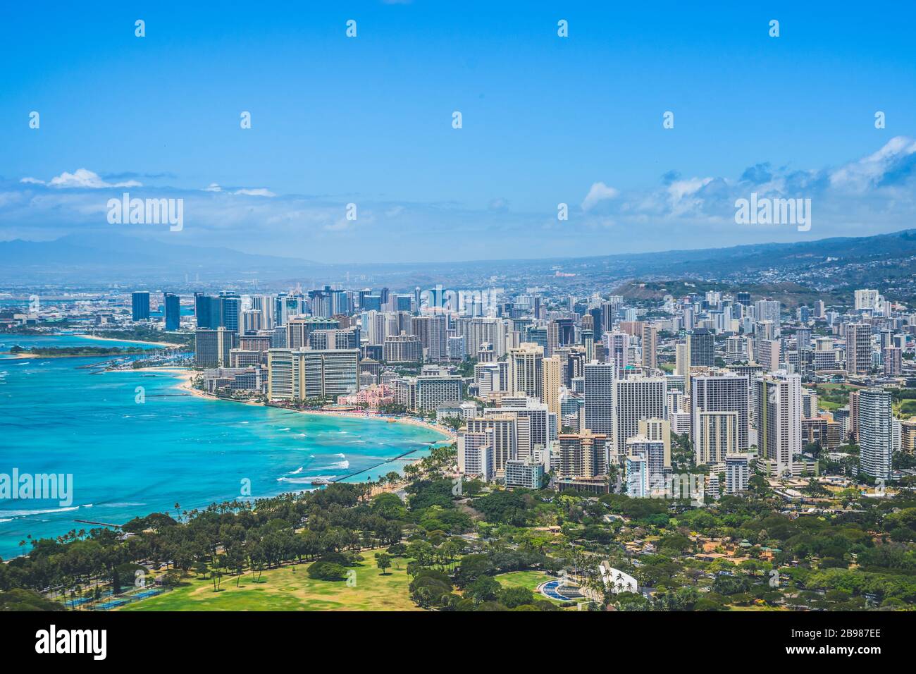 Honolulu Waikiki Beach Panorama vom Diamond Head Krater in Oahu, Hawaii Stockfoto