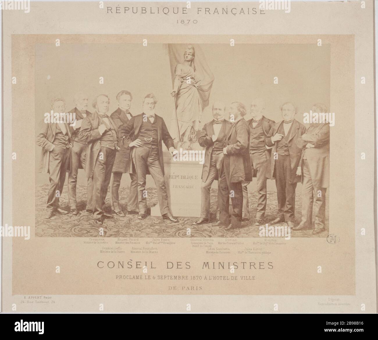 FRANZÖSISCHE REPUBLIK 1870 'République Française 1870 : conseil des ministres proclamé le 4 septembre 1870 à l'Hôtel de Ville de Paris', Photographie d'Ernest Charles Eugène Appert. Paris, musée Carnavalet. Stockfoto
