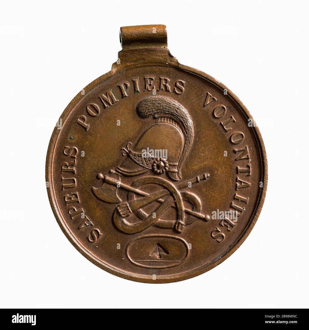 Ehrung der Feuerwehrleute Freiwillige aus dem gemeinsamen Holz Guillaume (Dummy-Titel) Hommage aux Saveurs-Pompiers Volontaires de la commune du bois-guillaume. Cuivre. Paris, musée Carnavalet. Stockfoto