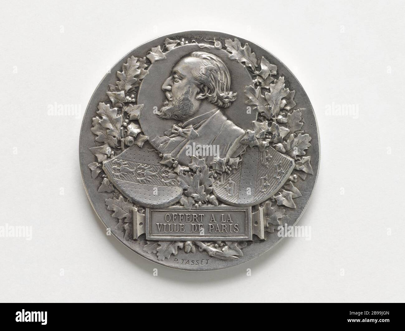 Leon Gambetta (1838-1882), Mitglied der Regierung der nationalen Verteidigung (1870), Präsident der Abgeordnetenkammer (1879-1881), Vorsitzender und Außenminister (1881-1882), 1891 Ernest Paulin Tasset (1834-1919). Léon Gambetta (1838-1882), membre du Gouvernement de la défense nationale (1870), président de la Chambre des députés (1879-1881), président du Conseil et ministre des Affaires étrangères (1881-1882). Argent, 1891. Paris, musée Carnavalet. Stockfoto