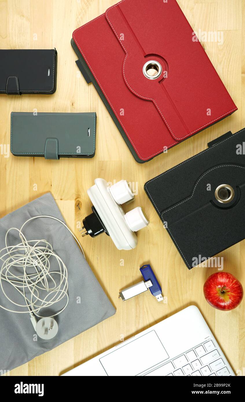 Home Office EMF-Schutzprodukte, die laut Erdungsanforschung Entzündungen und Belastungen des Immunsystems durch elektromagnetische Frequenz reduzieren Stockfoto