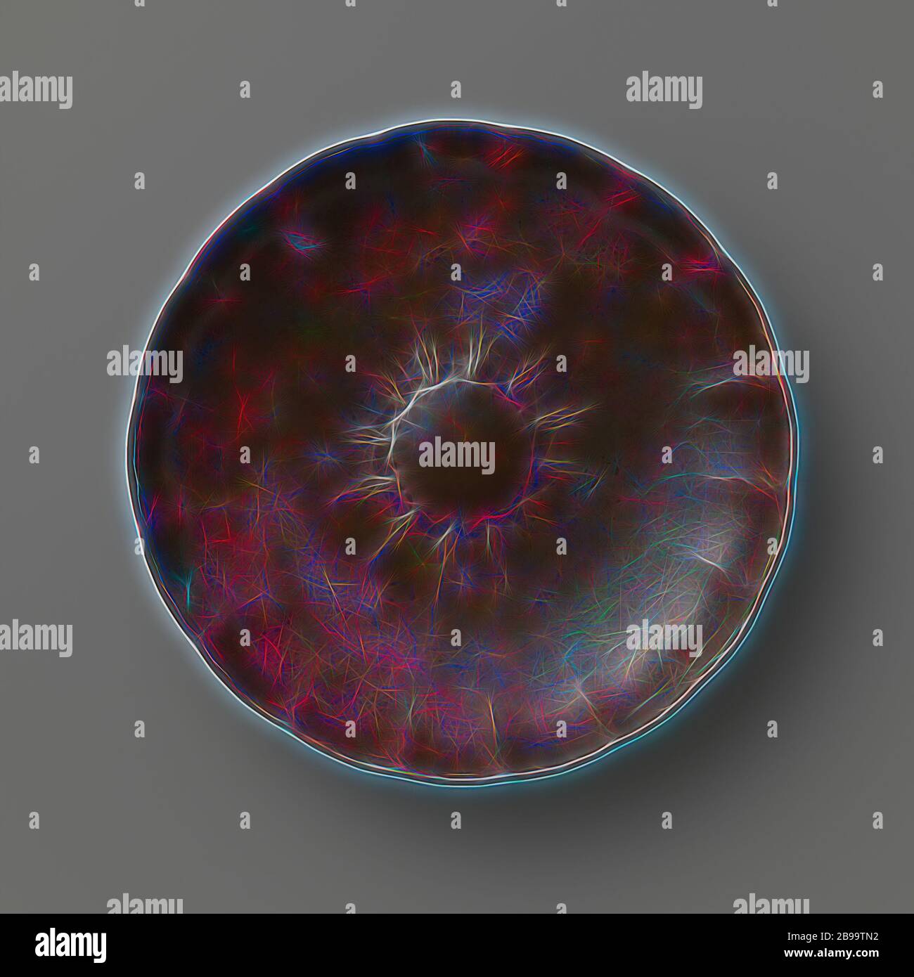 Kupferschale mit flammenartigen Motiven, die Schale in einem Schwefelbad gefärbt hat eine getriebene Form. Die Ornamente sind auf der Rückseite zerschlagen. Auf dem Regal befindet sich eine Dekoration aus zwölf Flammen in der Mitte. Diese werden entlang der Kante mehr oder weniger entsprechend wiederholt, so dass sie die 17 schwachen Beulen markieren, die die Wand zum gefalteten Rand hin beleben. Zwei Augen sind auf dem Rücken gelötet., Frans Zwollo (I) (signiert von Künstler), Den Haag, c. 1925, Kupfer (Metall), Löten, H 4.8 cm × T 31.4 cm, neu gestaltet von Gibon, Design von warmen fröhlich glühen von Helligkeit und Lichtstrahlen Ausstrahlung. Klassische Kunst neu erfinden Stockfoto