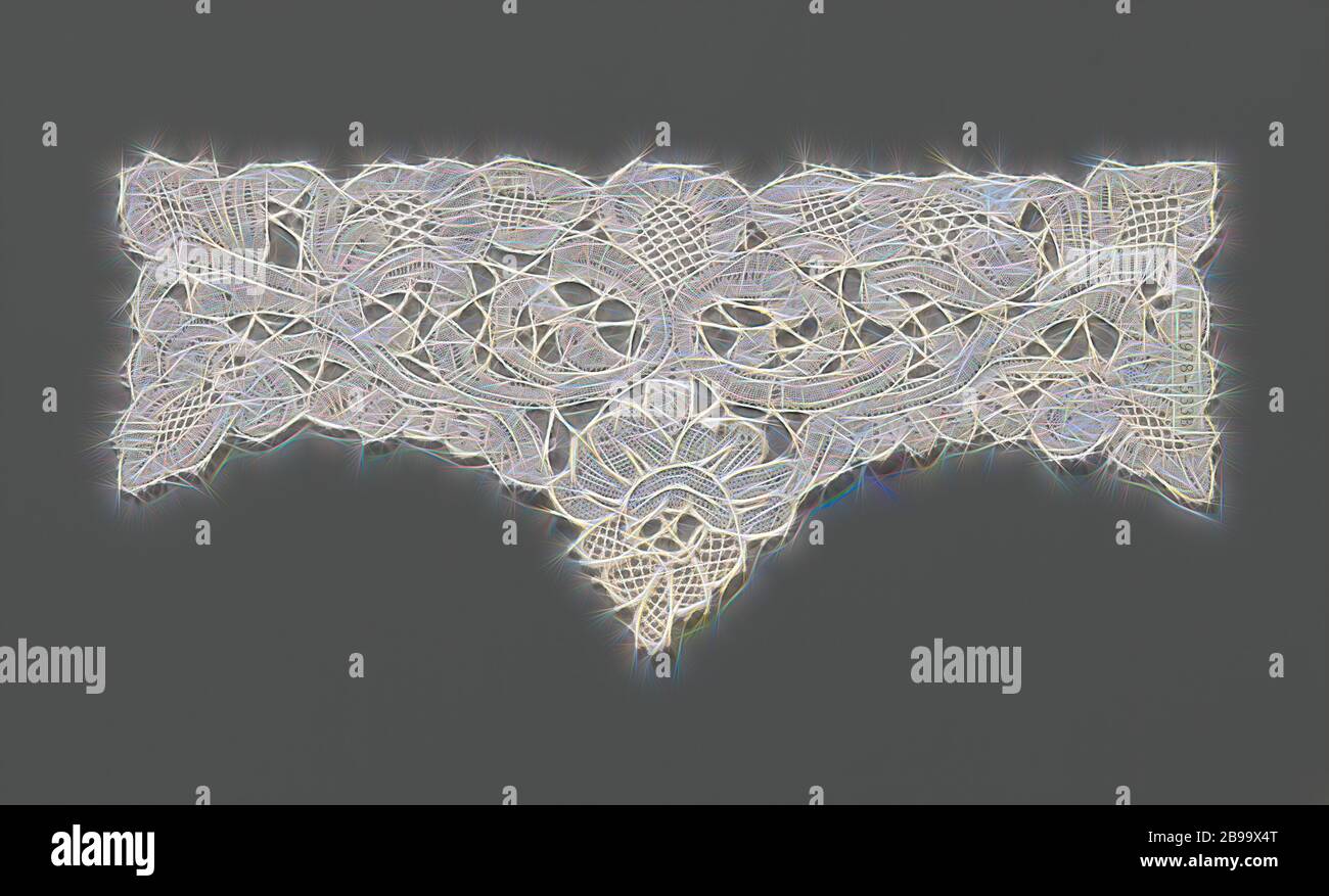 Manschette der gemischten Spitze mit einer Rose und zwei Horizontalen gespiegelt c-förmigen Stiele mit Kelch Blumen, Manschette mit natürlichen Farben Klöppelspitze - Brügge lace-in cobination mit einem Motiv der Nadelspitze. Schmale rechteckige Modell mit einem Punkt in der Mitte auf der Längsseite und spitzen Ecken auf beiden Seiten. Die Spitze hat ein symmetrisches Muster, wo der Punkt in der Mitte durch eine Rose der Nadelspitzen gebildet wird. Die rose ist mit soffitte Stiche mit relief Konturen und einige Vertiefungen in den Blütenblättern und Blütenblätter mit einem dekorativen Boden gefüllt. Es ist ein Festooned Kreis in der openwork Blume Herz. Die Res Stockfoto