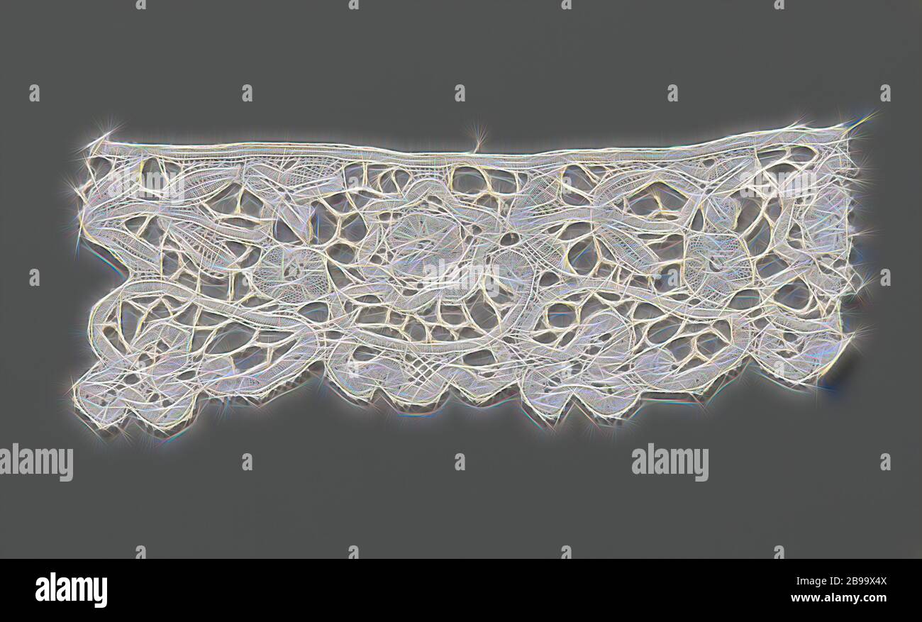 Manschette aus einem Band mit klöppelspitze mit einer Rosette Blume auf einen C-förmigen stammen, unter denen drei Lappen hängen, Streifen von natürlichen Farben Klöppelspitze: fein Brügge florale arbeiten. Der Streifen wird vermutlich wie eine Manschette, die kurzen Seiten sind nicht fertiggestellt, aber abgeschnitten. Das sich wiederholende Muster besteht aus einer Rosette Blume mit einem C-förmigen stammen, unter denen drei Lappen hängen. Die Rosette Blume ist flankiert von zwei horizontalen Stiele mit einem kleineren Rosette Blume und unterhalb von einem Schaft nach unten gebogen, zweimal mit drei - Teil des Blattes. Die drei - Teil Blätter und die drei Lappen unter der c-förmigen stammt die Shell, die Form Stockfoto