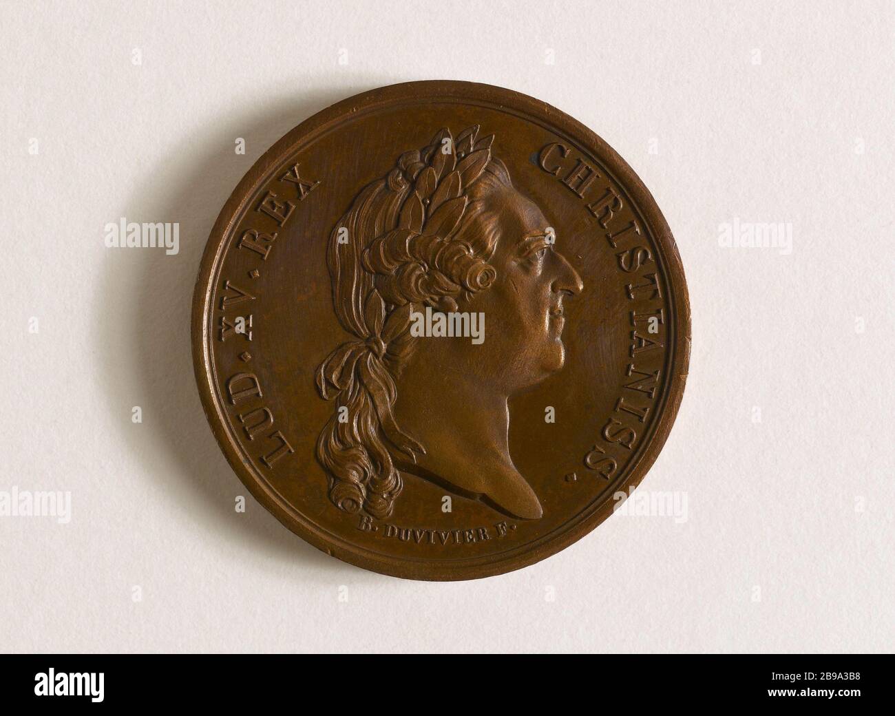 LOUIS XV/HOTELWÄHRUNG Benjamin Duvivier (1730-1819). "Louis XV/Hôtel des monnaies". Médaille, 1770. Paris, musée Carnavalet. Stockfoto