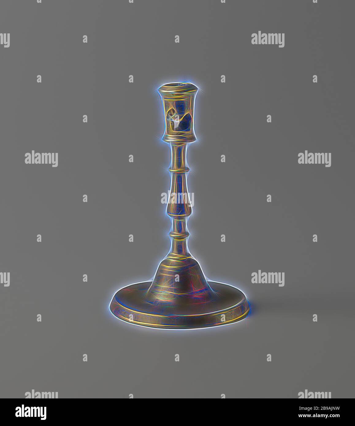 Messing Leuchter, das Objekt besteht aus zwei Teilen: Die Basis und der Stammzellen mit dem Kerzenhalter. Diese sind gegossen und drehte sich um. Der Fuß, der etwas am Rande verjüngt, kann als Fett Falle dienen. Es erhebt sich scharf zur Mitte, wo der Stamm festgenietet ist und sorgfältig gemacht. Der Kofferraum ist mit einer Kunst Elemente zwischen zwei Knoten eingerichtet und verwandelt sich in einen profilierten nahezu zylindrischen Kerzenhalter mit rechteckigen Löcher in die Wand, die im Einklang miteinander sind. Fuß- und Kofferraum sind dekoriert mit Zittern. Der Halter hat casting Löcher und ist beschädigt., anonym, Frankreich, C. 1500 - C. 1550, Stockfoto Messing Leuchter, das Objekt besteht aus zwei Teilen: Die Basis und der Stammzellen mit dem Kerzenhalter. Diese sind gegossen und drehte sich um. Der Fuß, der etwas am Rande verjüngt, kann als Fett Falle dienen. Es erhebt sich scharf zur Mitte, wo der Stamm festgenietet ist und sorgfältig gemacht. Der Kofferraum ist mit einer Kunst Elemente zwischen zwei Knoten eingerichtet und verwandelt sich in einen profilierten nahezu zylindrischen Kerzenhalter mit rechteckigen Löcher in die Wand, die im Einklang miteinander sind. Fuß- und Kofferraum sind dekoriert mit Zittern. Der Halter hat casting Löcher und ist beschädigt., anonym, Frankreich, C. 1500 - C. 1550, Stockfoto