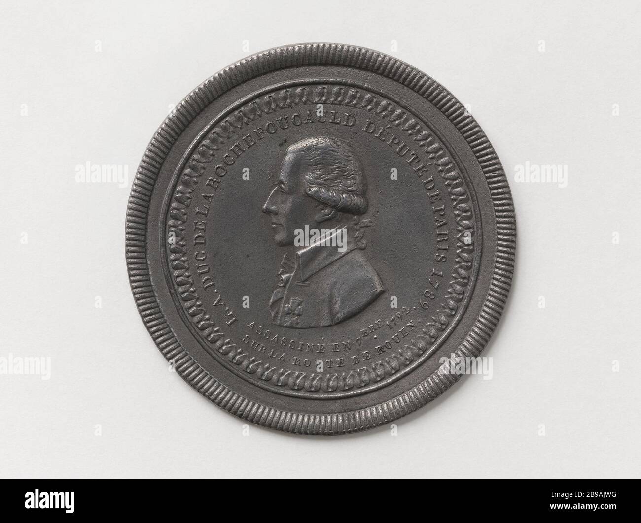 Louis-Alexandre, Duc de La Rochefoucauld d'Anville, Mitglied der verfassunggebenden Versammlung (1789-1791), Vorsitzender des Verwaltungsrates des Pariser Departements (1791) P. G Liénard. Louis-Alexandre, duc de La Rochefoucauld d'Anville, député à l'Assemblée constituante (1789-1791), président du directoire du départemental de Paris (1791). Etain. Paris, musée Carnavalet. Stockfoto