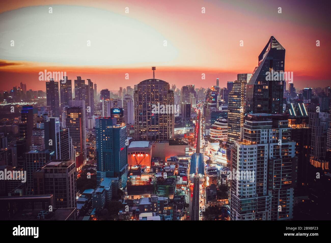 Bangkok Luftbild, über Sukhumvit und Thonglor Bezirk in Thailand Stockfoto