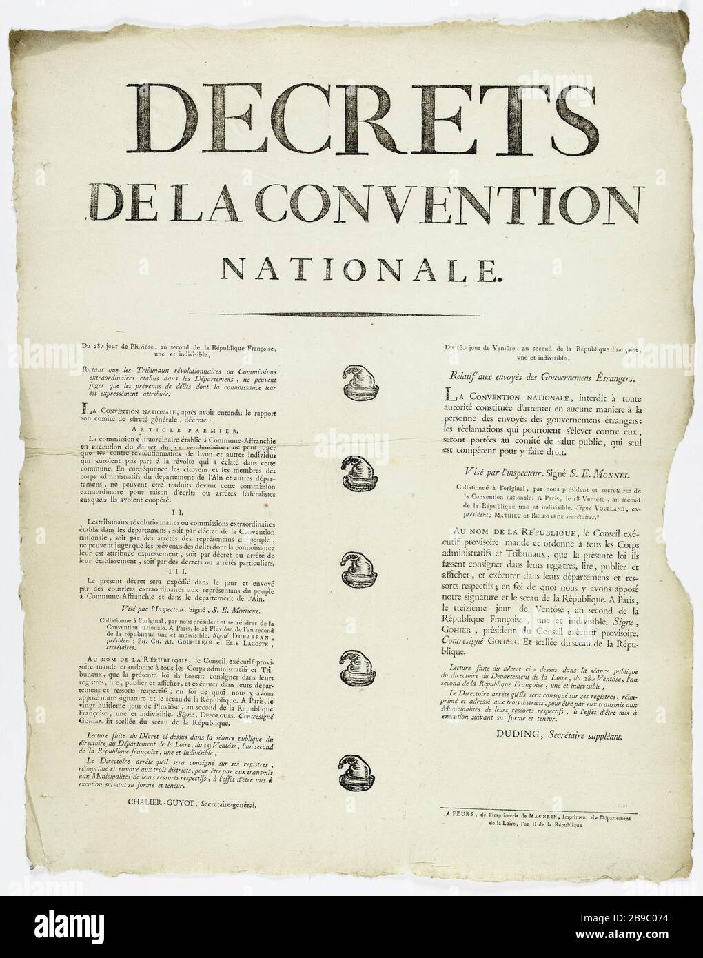 VERORDNUNG DES NATIONALEN ÜBEREINKOMMENS. 28. Tag Pluviôse, zweites Jahr der Republik Francoise [sic], ein und unteilbar, mit den Revolutionären Gerichten oder Sonderkommissionen, die in den Abteilungen [sic] gegründet wurden, kann nur die Verbrechen beurteilen, deren Wissen ihnen ausdrücklich zugewiesen ist. Décrets de la Convention nationale indiquant que les tribunaux Révolutionnaires ou commissions extraordinaires établicis dans les départements ne peuvent juger que les prévenus de délits dont la connaissance leur est expressément attribuée. Gravure sur bois et Typographie, 1793. Paris, musée Carnaval Stockfoto