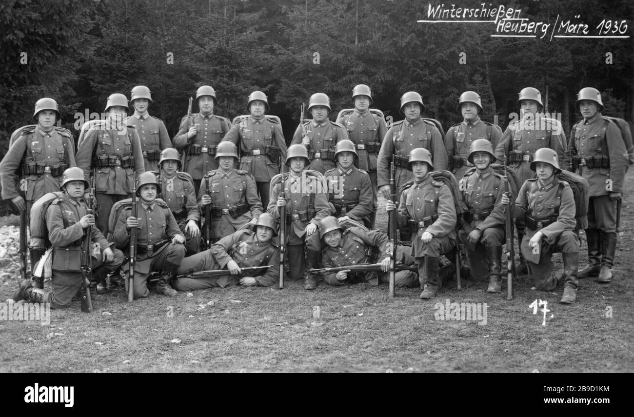 Soldaten wehrmacht uniform 1936 Stockfotos und bilder Kaufen Alamy