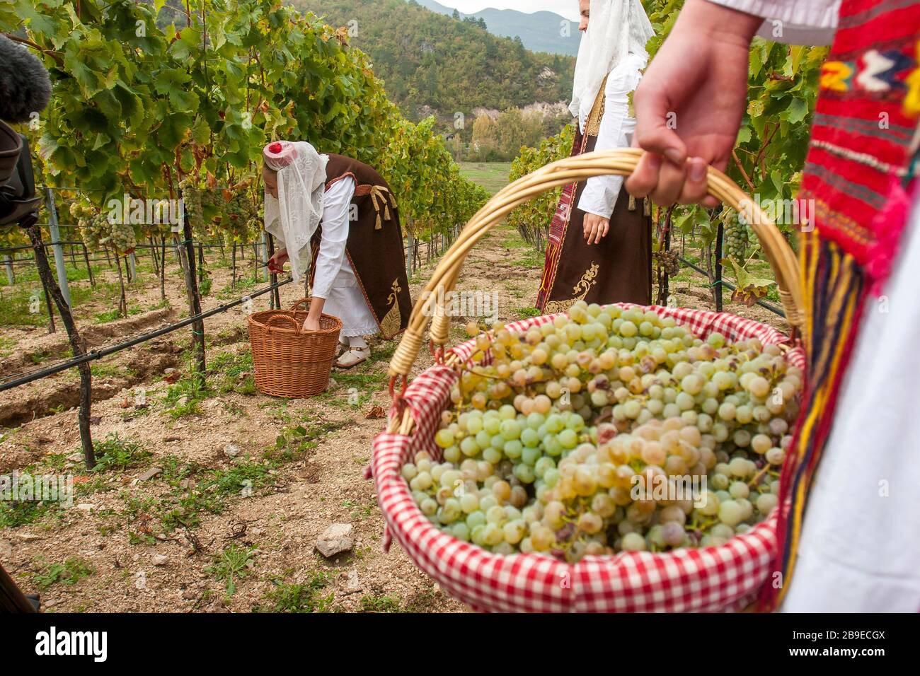 Tracht der östlichen herzegowina -Fotos und -Bildmaterial in hoher