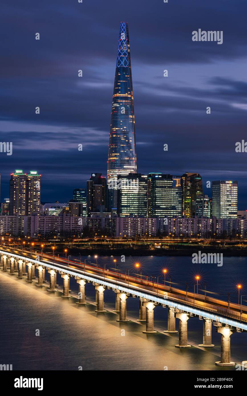 Lotte Turm in der Nacht Seoul, Südkorea Stockfoto