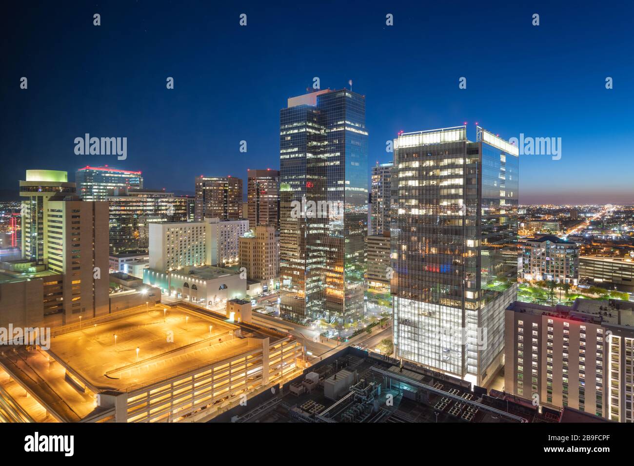 Phoenix, Arizona, USA Stadtbild in der Innenstadt nachts. Stockfoto