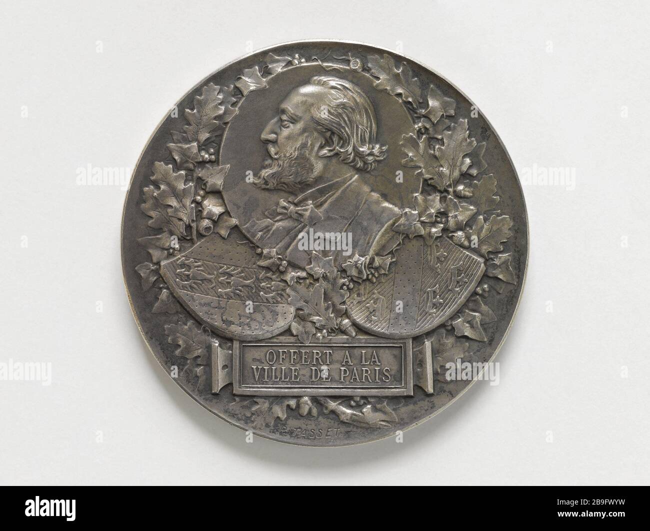 Leon Gambetta (1838-1882), Mitglied der Regierung der nationalen Verteidigung (1870), Präsident der Abgeordnetenkammer (1879-1881), Vorsitzender und Außenminister (1881-1882), 1891 Ernest Paulin Tasset (1834-1919). Léon Gambetta (1838-1882), membre du Gouvernement de la défense nationale (1870), président de la Chambre des députés (1879-1881), président du Conseil et ministre des Affaires étrangères (1881-1882). Argent, 1891. Paris, musée Carnavalet. Stockfoto