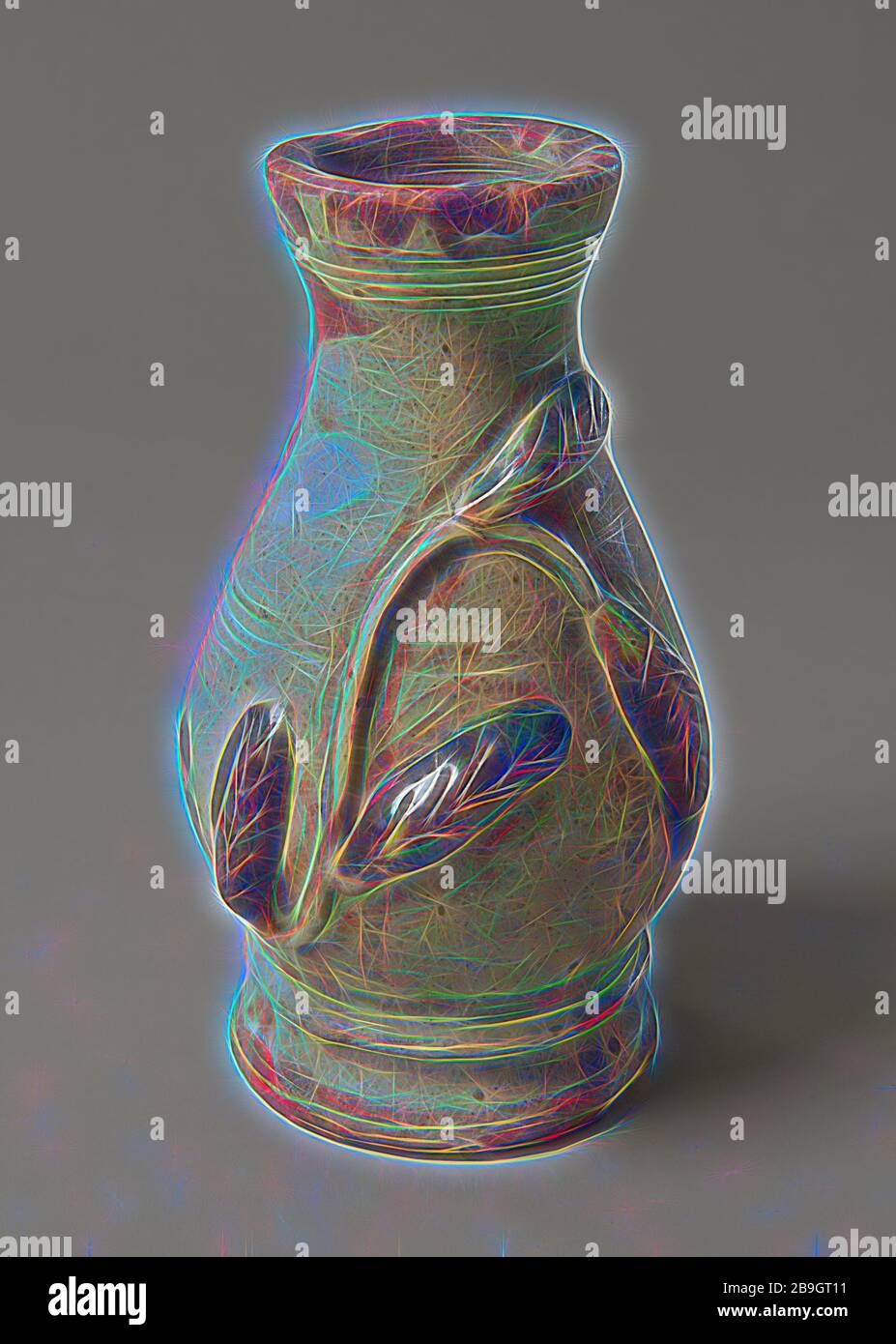 J. Eberly & Co.: Vase, J. Eberly & Co., 2002-1903, rot gefärbte Steingut, gesamt: 7 1/8 x 3 7/8 x 4 Zoll. (18,1 x 9,8 x 10,2 cm) Stockfoto