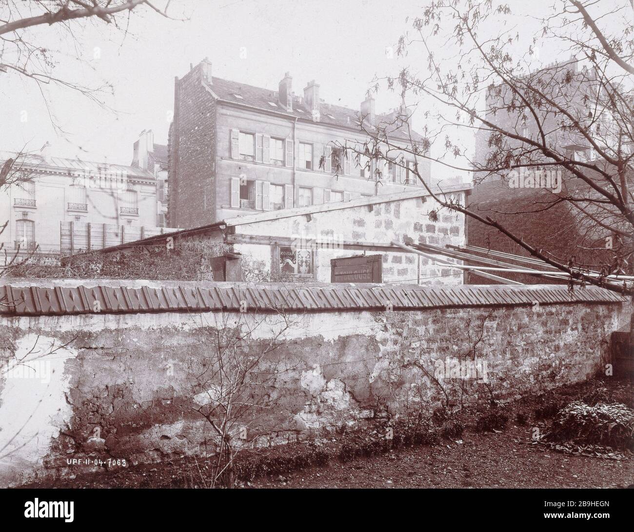 44 FONDARY STRASSE 105 STRASSENTHEATER Immeuble 44 rue Fondary et 105 rue du Théâtre. Paris (XVème arr.). Union Photographique Française, novembre 1904/05. Paris, musée Carnavalet. Stockfoto