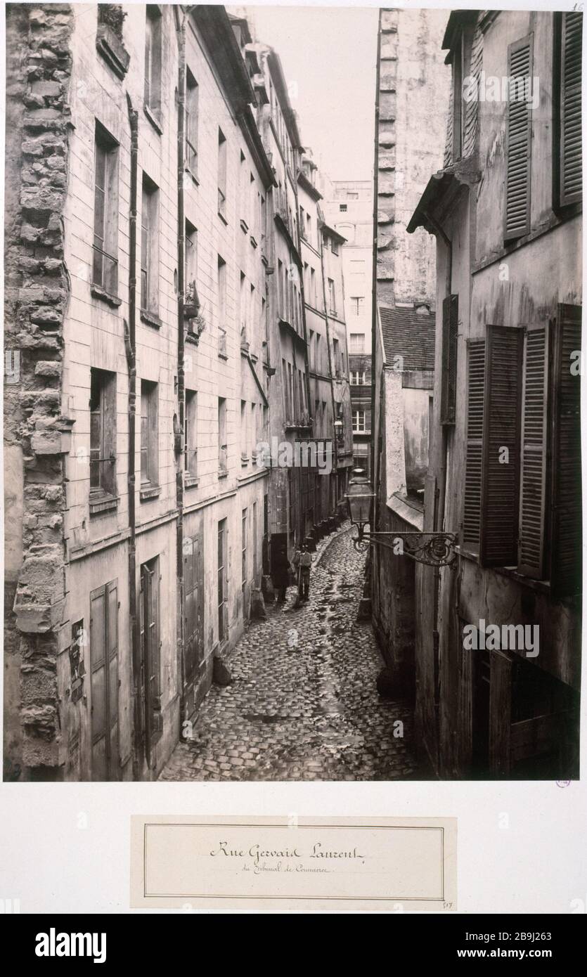 LAURENT GERVAIS STRASSE (HANDELSGERICHT) "Rue Gervais Laurent (du Tribunal de Commerce)", IVème arr. Photographie de Charles Marville (13-1879). Paris, musée Carnavalet. Stockfoto