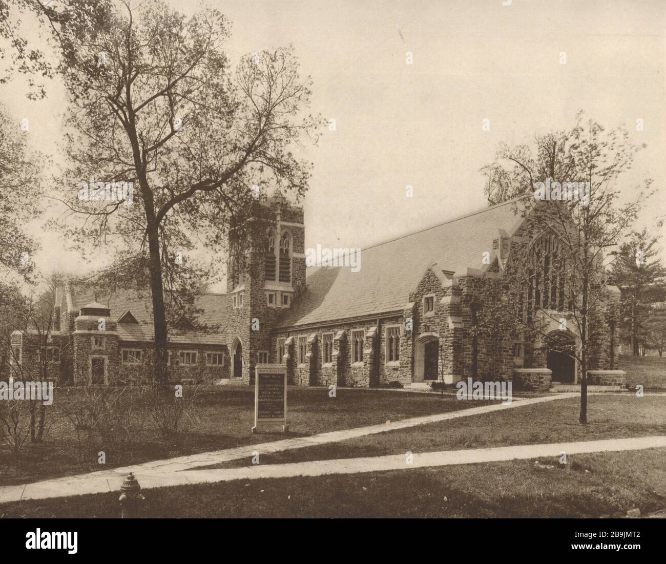 Hugenot Memorial Church, Pelham Manor, New York. Francis A. Nelson, Architekt (1919) Stockfoto