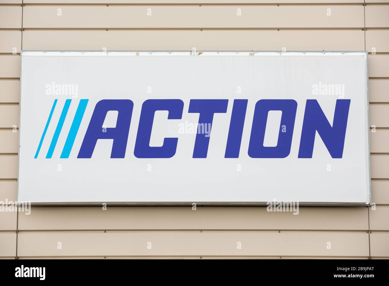 Action-Logo in einem ihrer Geschäfte in Zgorzelec. Stockfoto