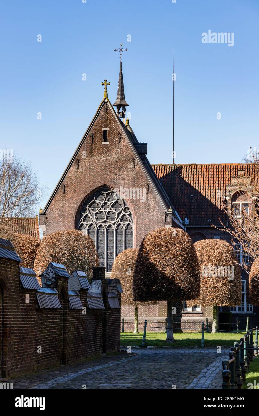 Gent, Belgien - 22. März 2020: Die heilige Elisabeth Beginenhof oder Groot Begijnhof. Unesco-Weltkulturerbe Stockfoto