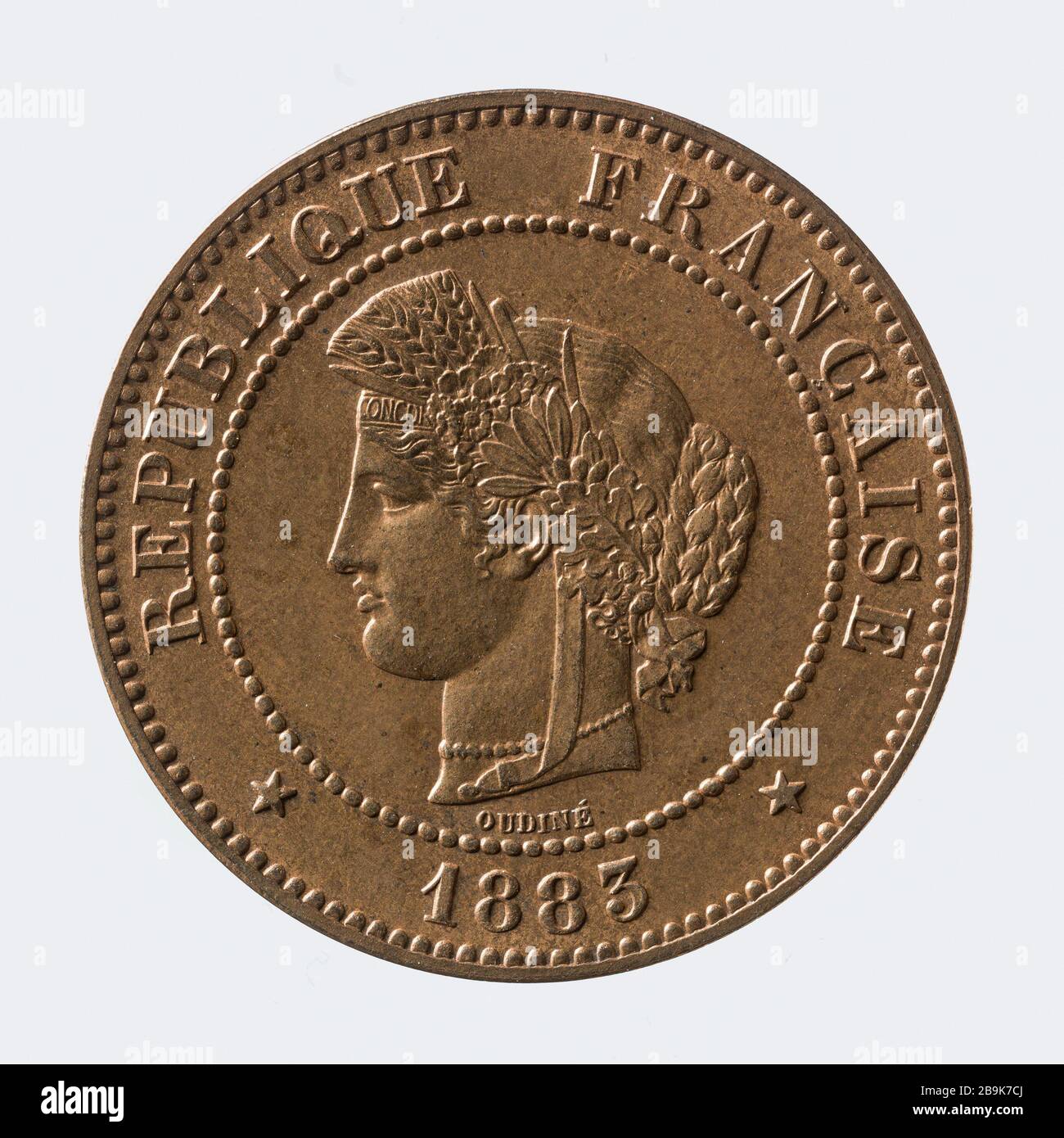 Teil 5 Cents in Bronze der Dritten Republik, Eugène André Oudiné (1810-1887). pièce de 5 centimes en Bronze de la IIIe République, 1883. Bronze. 1883. Paris, musée Carnavalet. Stockfoto Teil 5 Cents in Bronze der Dritten Republik, Eugène André Oudiné (1810-1887). pièce de 5 centimes en Bronze de la IIIe République, 1883. Bronze. 1883. Paris, musée Carnavalet. Stockfoto