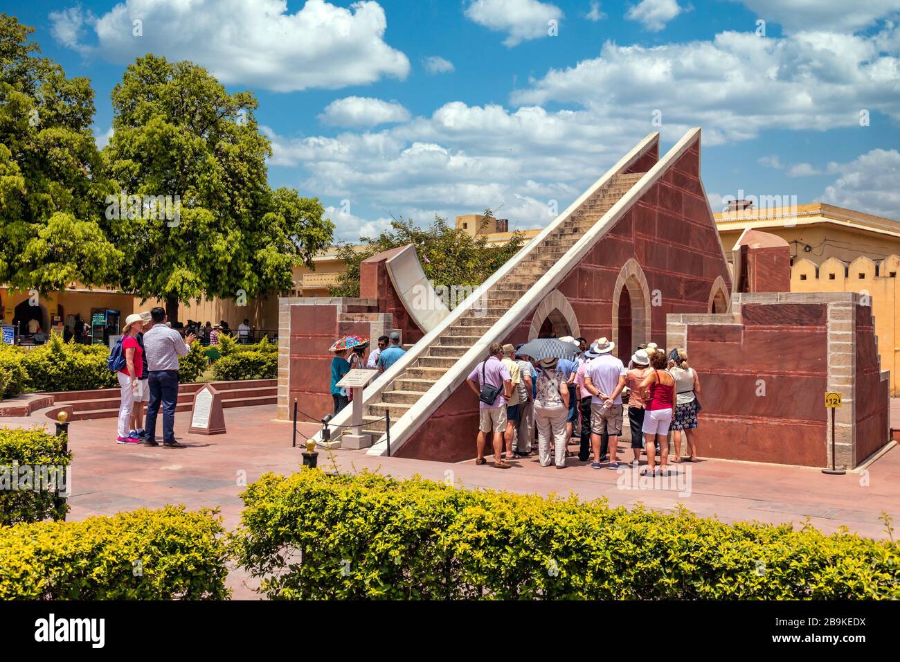 Giant Sundial und Sternwarte in Jantar Mantar, Jaipur, Rajasthan, Indien Stockfoto