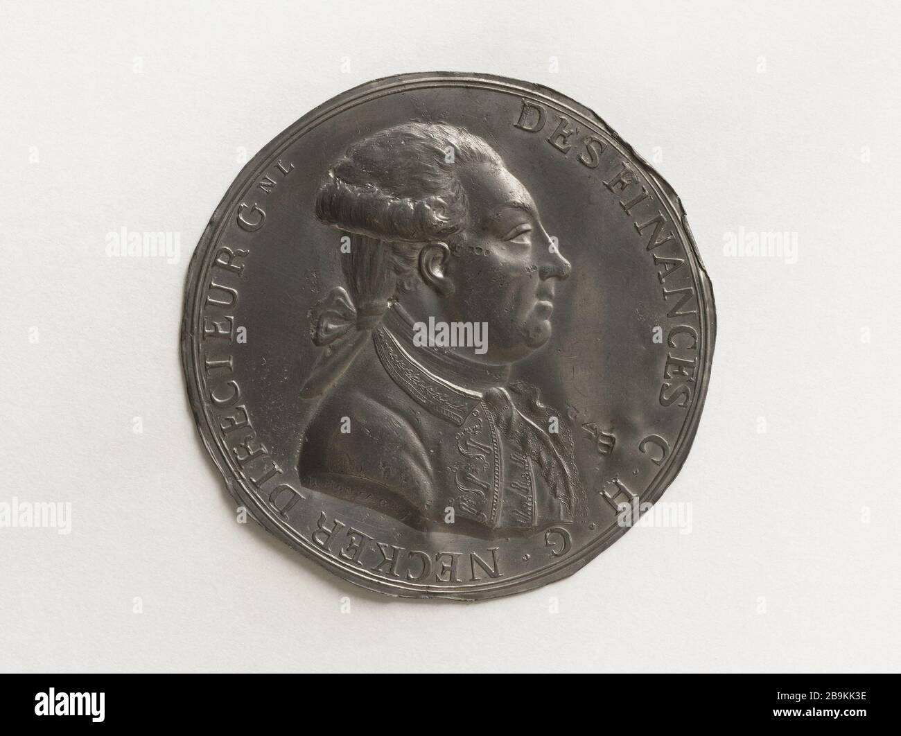 Jacques Necker (1732-1804), CEO des königlichen Schatzamtes (1776-1775), Generaldirektor der Finanzen (1777-178988-1789), ehemaliger Finanzminister (1789-1810), 1804 Etienne Montagny (1816-1895). Jacques Necker (1732-1804), Directeur général du Trésor Royal (1776-1777), Directeur général des Finances (1777-1783, 1788-1789), Premier ministre des finances (1789-1810), 1801. Etain repoussé, 1804. Paris, musée Carnavalet. Stockfoto