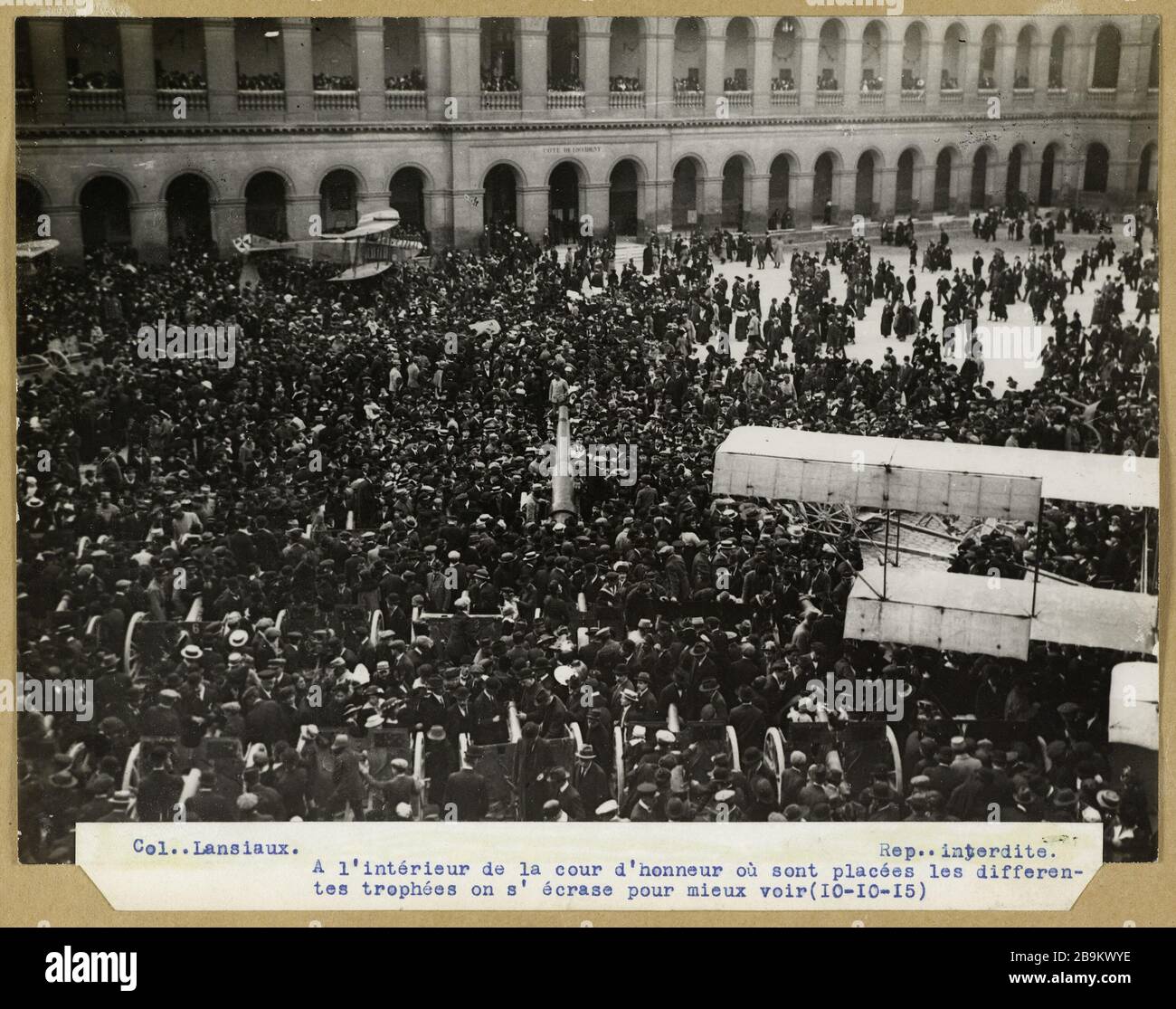 Artillerie de la seconde guerre mondiale Fotos und Bildmaterial in