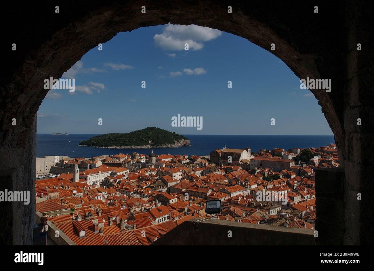 Blick auf die Altstadt von Dubrovnik, der Stadthafen und Johannes Festung. Dubrovnik, Dalmatien, Kroatien, Europa Stockfoto