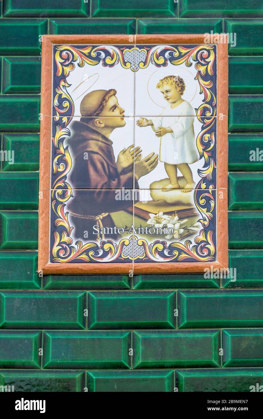 Gemälde auf Kacheln an der Wand, Santo Antonio, Saint Antony, Estoi, Algarve, Portugal Stockfoto