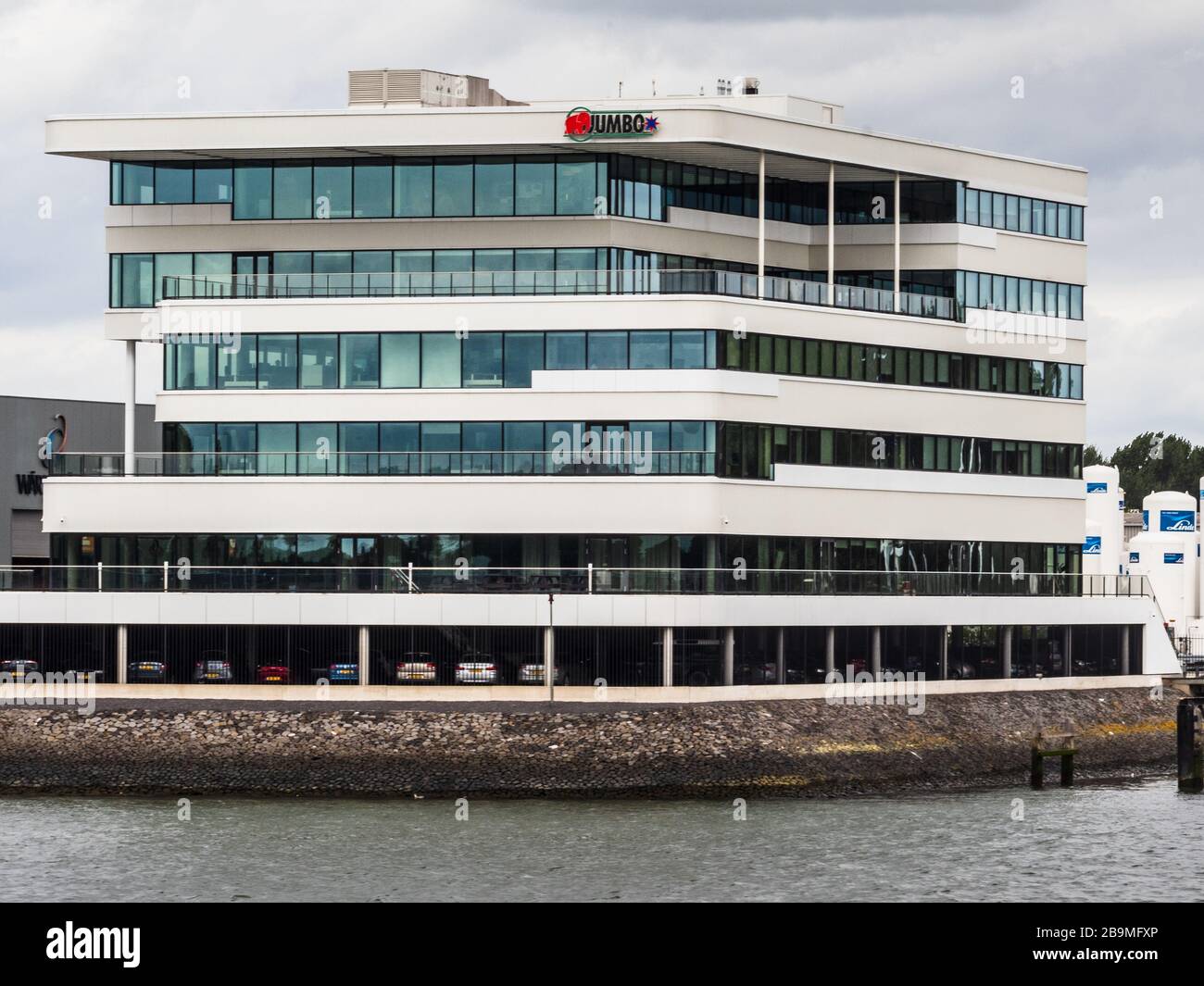 Jumbo Maritime Headquarters Schiedam Rotterdam NL. Jumbo ist ein Schwerlasttransports- und Offshore-Transport- und Installationsunternehmen. Stockfoto