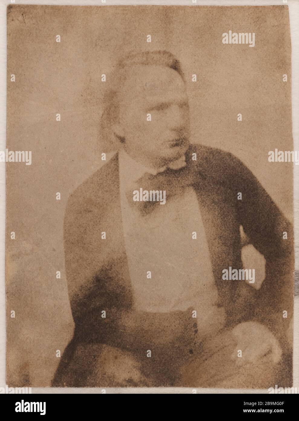 Victor Hugo sitzende rechte Hand rutschte in seine Jacke Victor Hugo assis, Hauptdroite Glissée dans sa veste. Photographie de l'Atelier de Jersey. Epreuve sur Papier salé, 1852-1855. Paris, Maison de Victor Hugo. Stockfoto