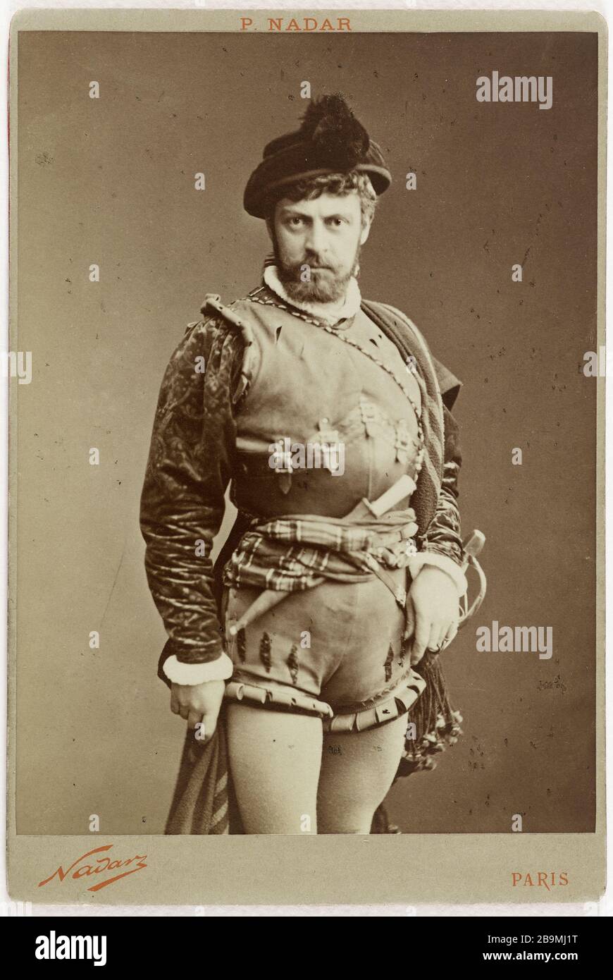 Mounet Sully in der Rolle der Hernani-Vertretung von Hernani an der Comédie-French, 21. November 1877 Mounet-Sully dans le rôle d'Hernani, représentation d'Hernani à la Comédie-Française, 21 novembre 1877. Photographie de Paul Nadar (1856-1939). Paris, Maison de Victor Hugo. Stockfoto