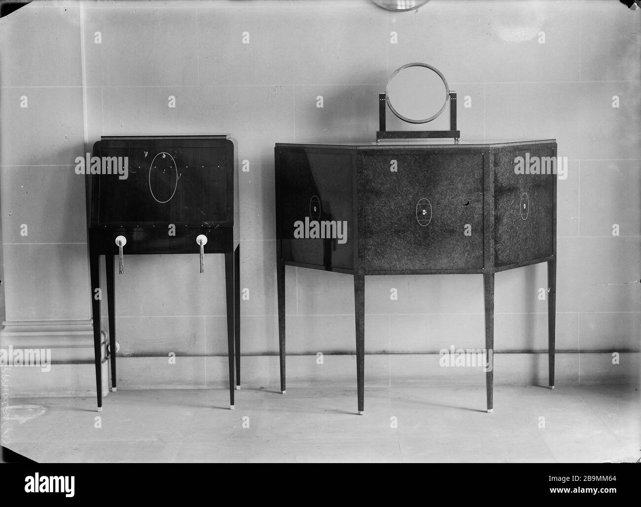 Zwei Möbel Deux meubles. Négatif à l'iodo-bromure d'argent sur Plaque de verre. 1900-1930. Anonyme. Musée des Beaux-Arts de la Ville de Paris, Petit Palais. Stockfoto