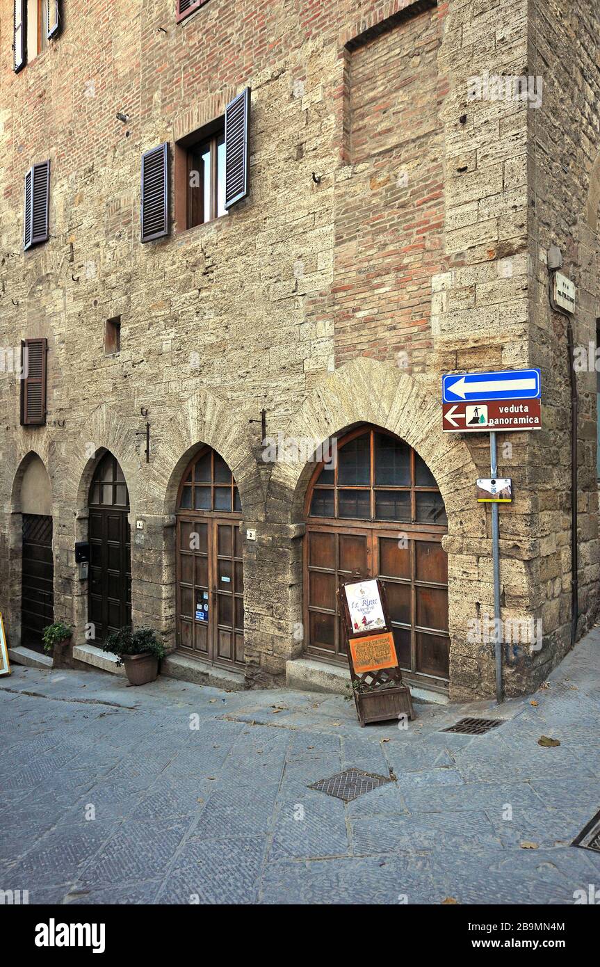 Geburtsstätte von Angelo Ambrogini (Poliziano, 1454-1494) in Montepulciano, Toskana, Italien Stockfoto