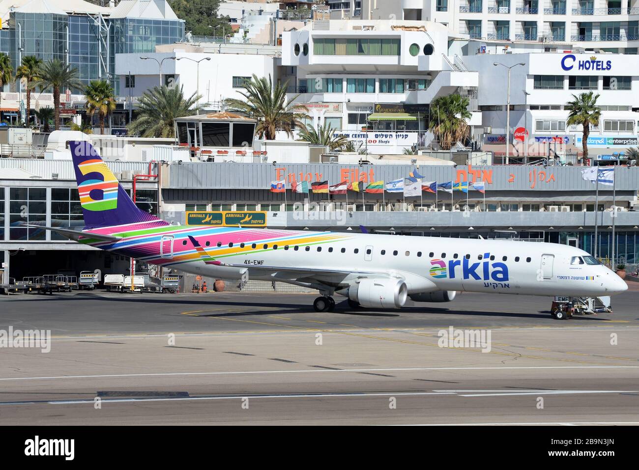 Arkia Israelis Airlines Embraer 195 am alten Flughafen Eilat, jetzt geschlossen. Regionaljet ERJ-195 als 4X-EMF registriert. Zentralflughafen in Israel. Stockfoto