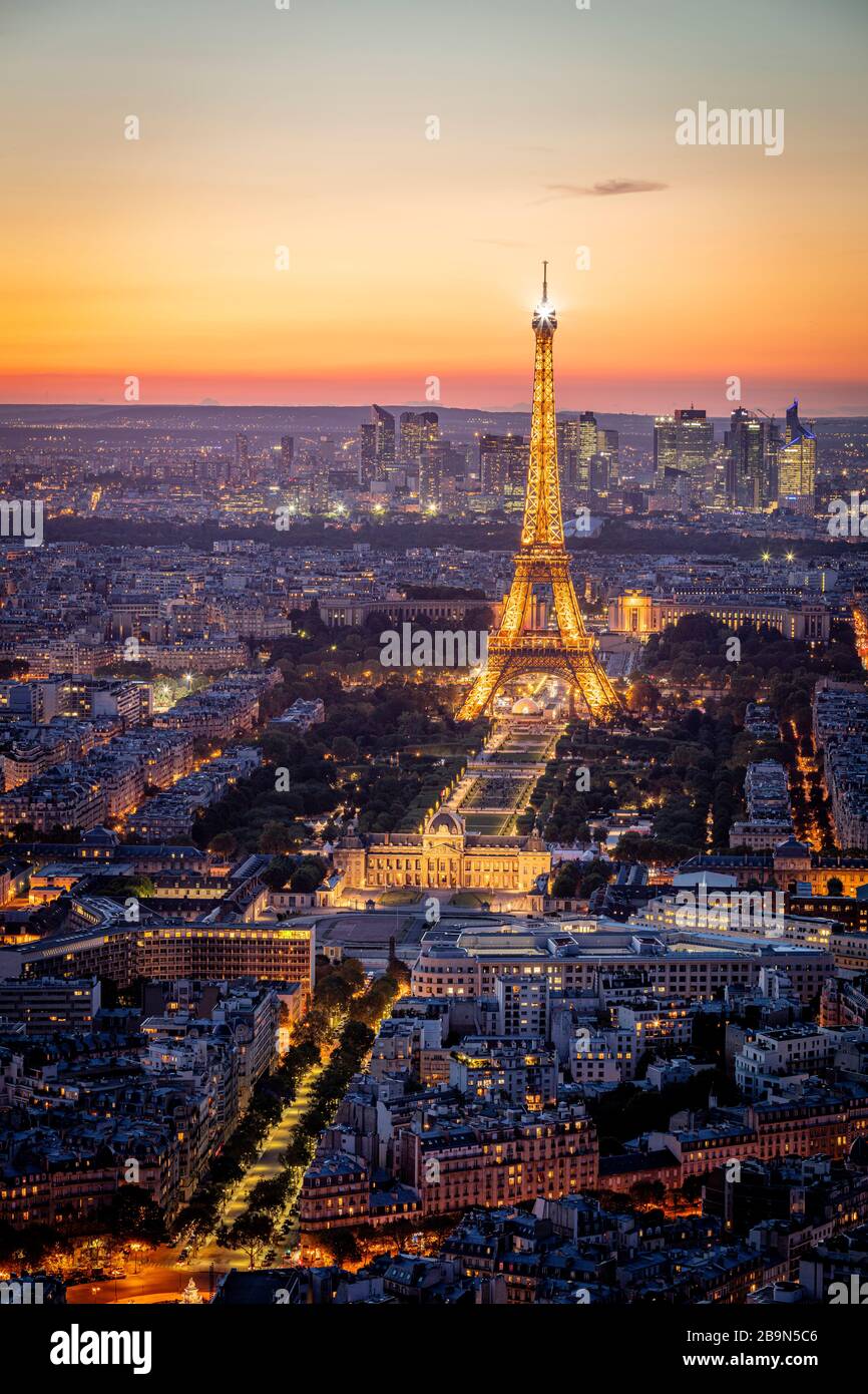 Blick über den Eiffelturm und die Stadt Paris, Frankreich Stockfoto