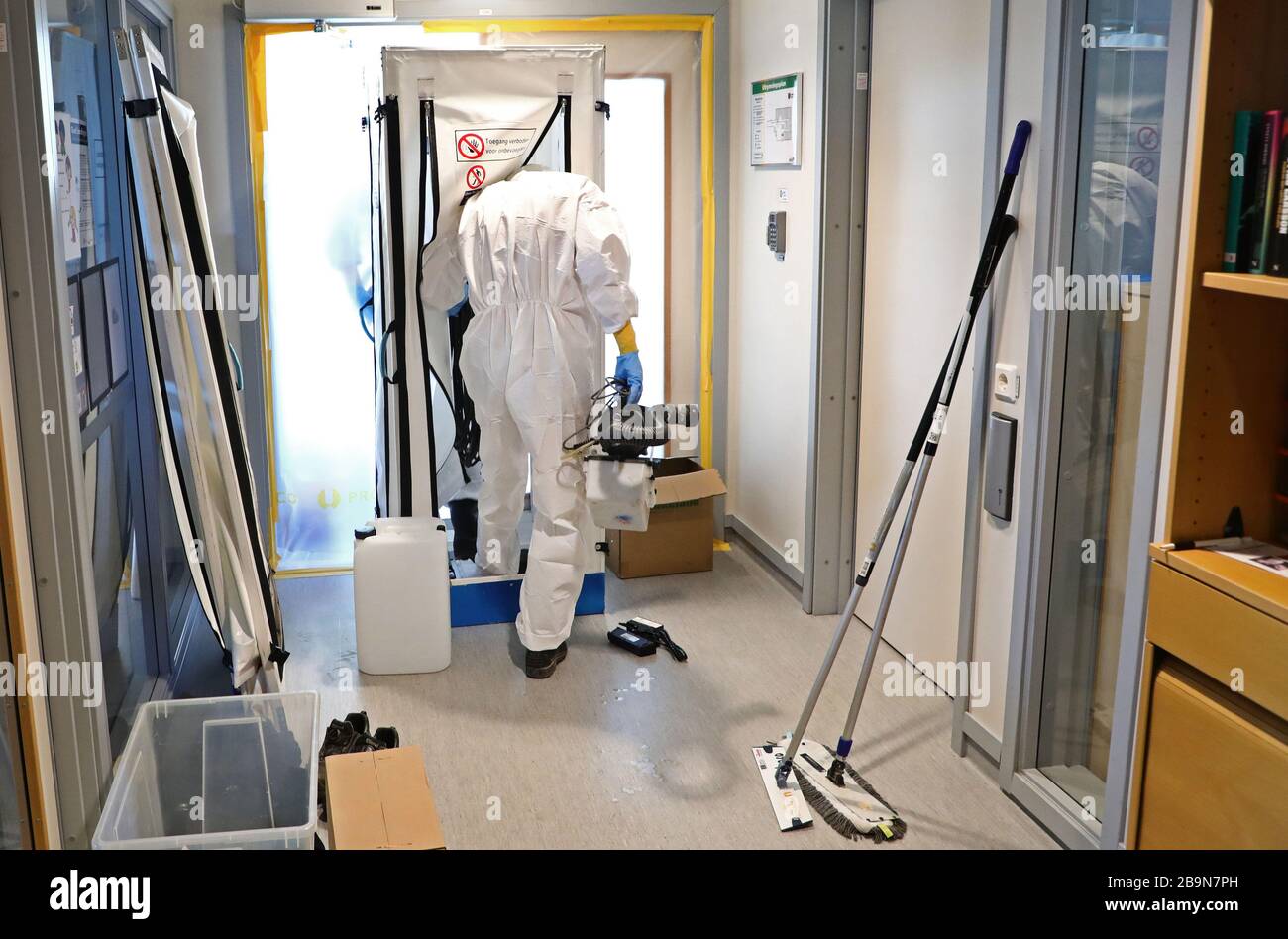 Linkoping, Schweden 20200315 Sanierung des Büroraums nach einer koronaren Infektion. Foto Jeppe Gustafsson Stockfoto