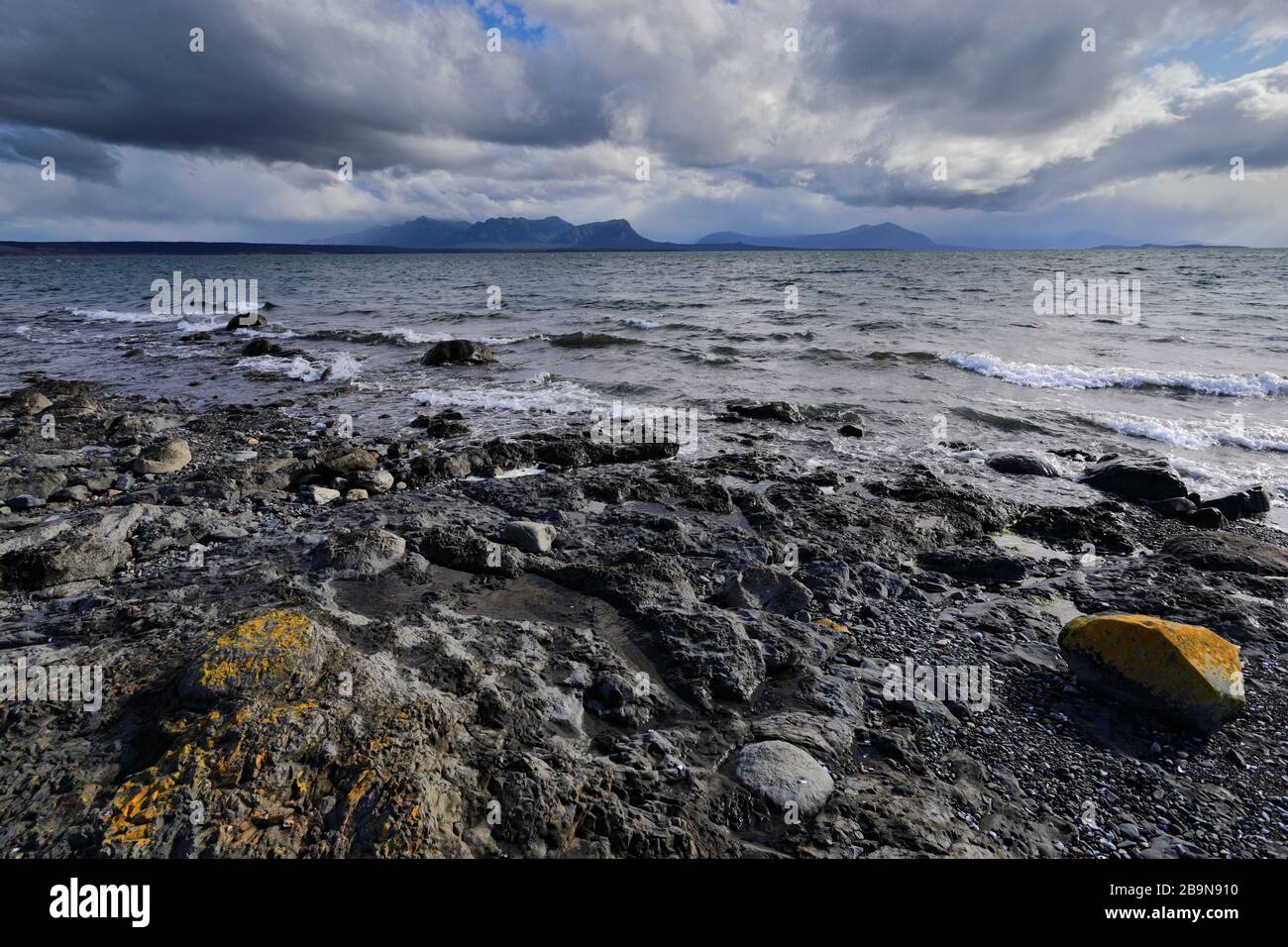 Blick auf den Golf von Admiral Montt, Puerto Natales, Patagonien, Chile, Südamerika Stockfoto