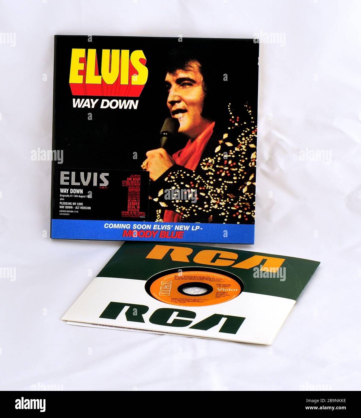 CD-Replikat der Elvis Presley UK Nummer 1 Single "Way Down" Stockfoto