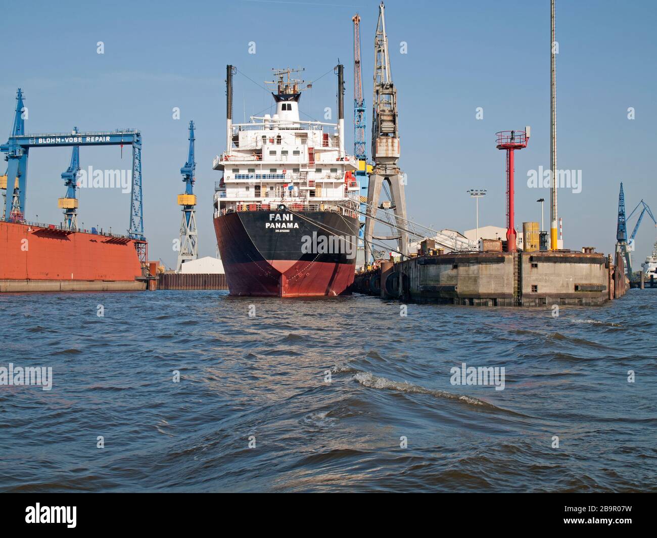 Massengutfrachter Fani im Dock der Werft Blohm + Voss in Hamburg. Stockfoto