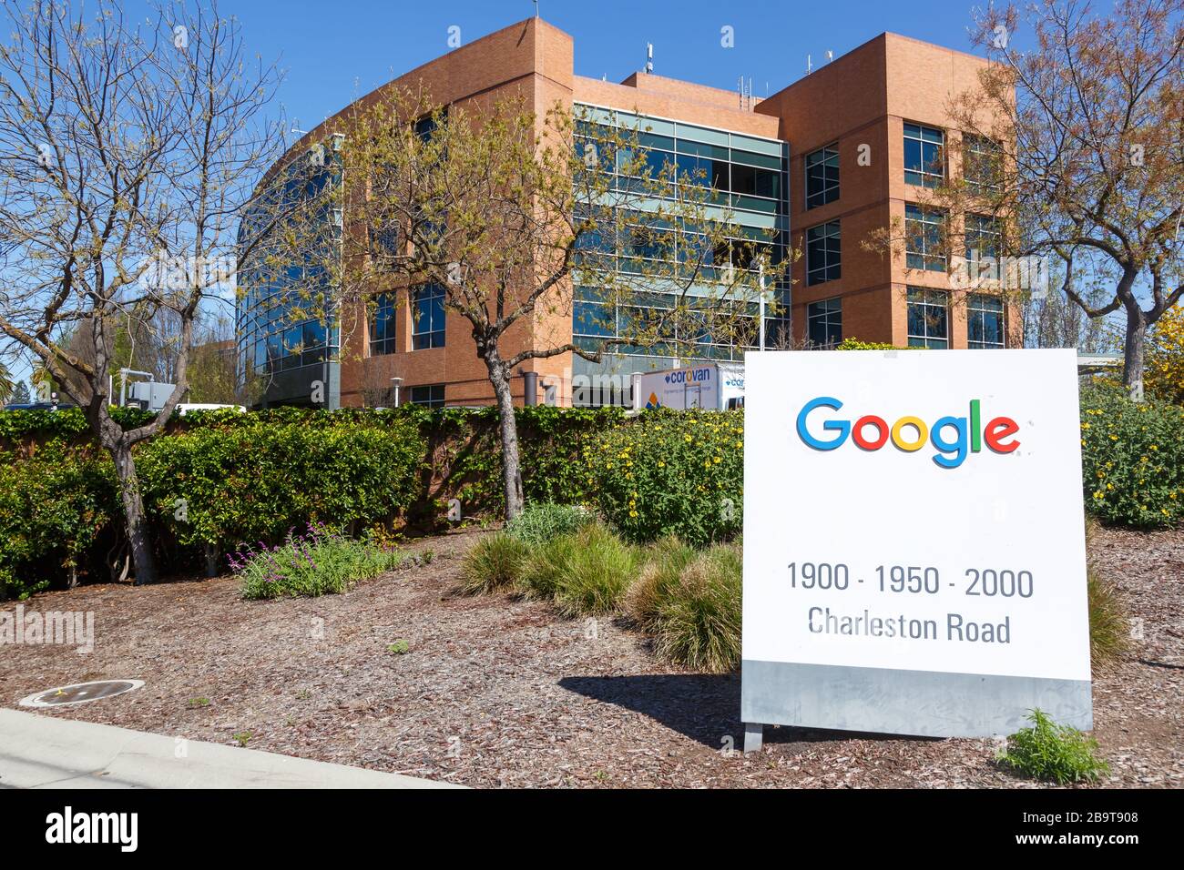 Mountain View, Kalifornien - 10. April 2019: Google Headquarter Headquarters HQ Firma Googleplex Silicon Valley Mountain View in Kalifornien. Stockfoto