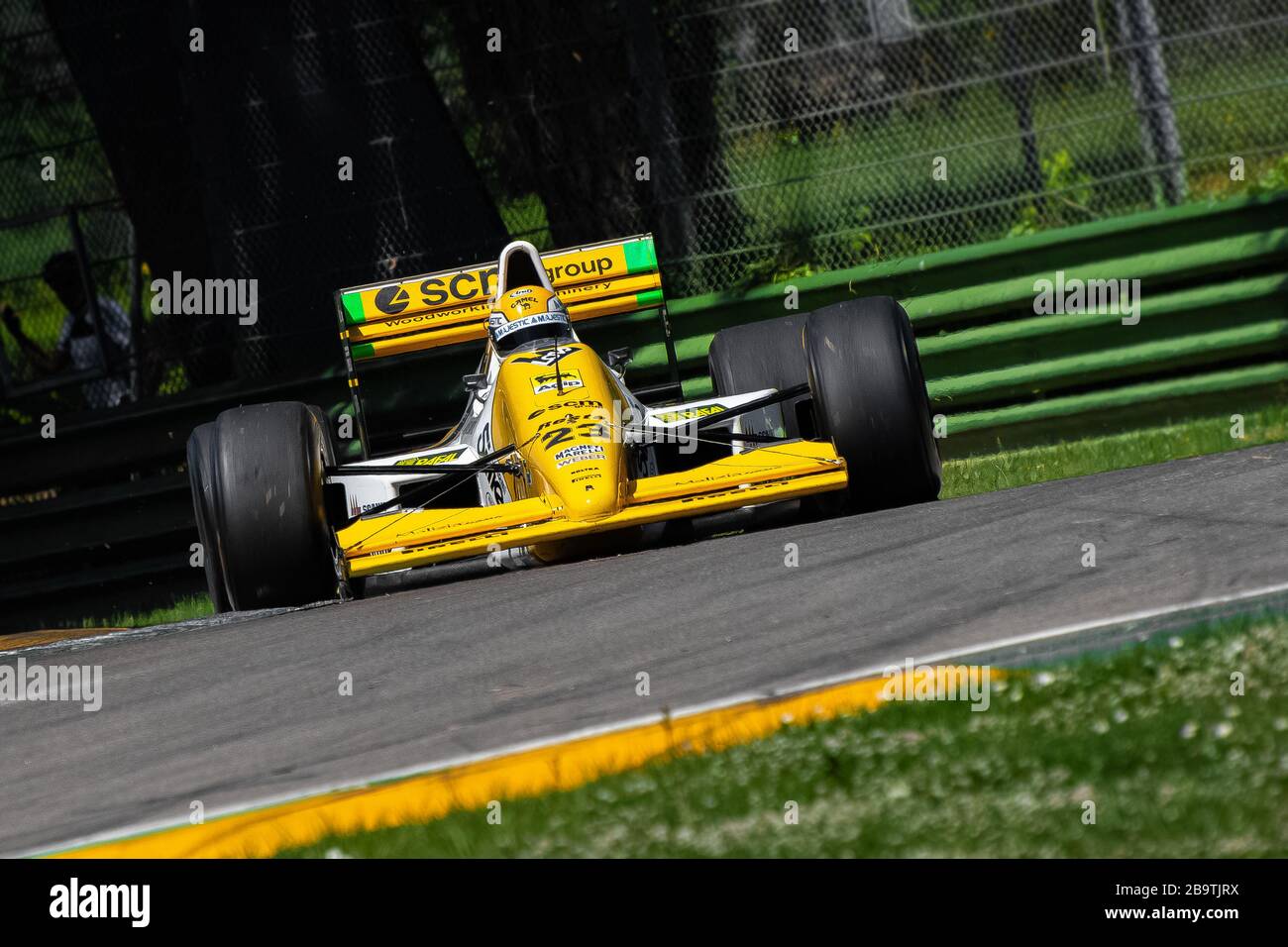 Pierluigi Martini fuhr während des historischen Minardi Day in Imola seinen eigenen Minardi M 189. Tolles altes Schulgefühl. Stockfoto