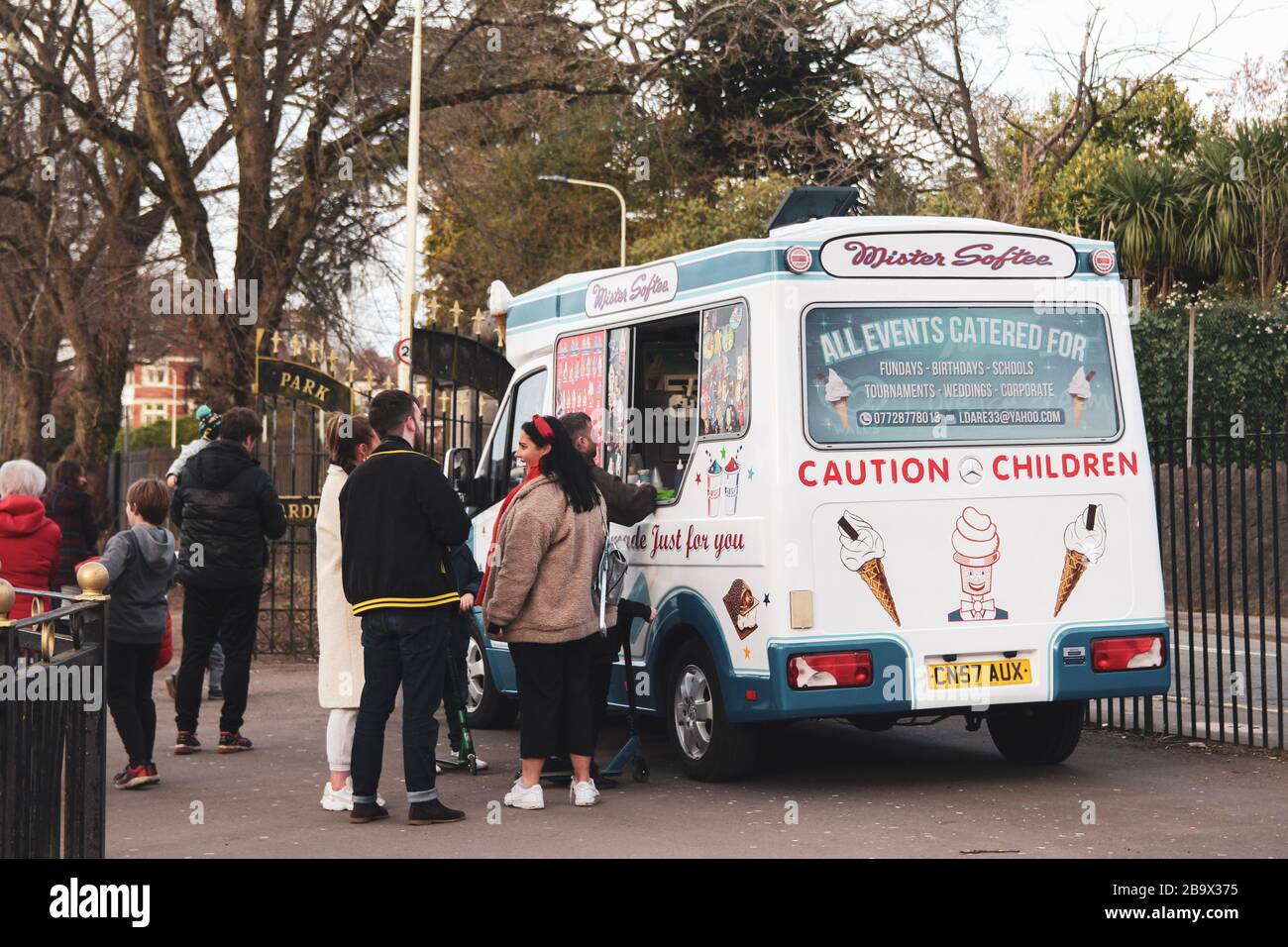 Cardiff, Wales. März 2020. Cardiff City Council hat den Spielbereich der Kinder im Roath Park aufgrund der Zunahme von COVID-19 geschlossen Stockfoto